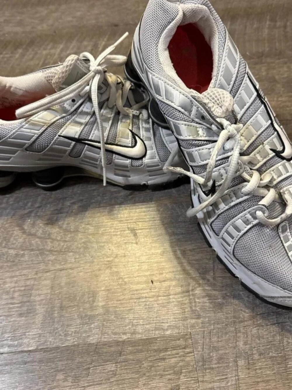 Nike Men's White and Grey Trainer